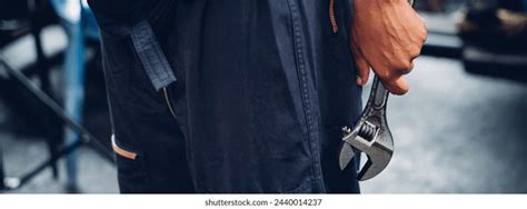 Hand Horror Holding Old Phone Photos And Images Shutterstock