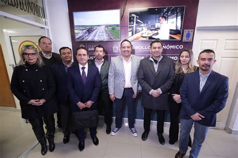 Inauguran Mural Empresarial Y Módulo Móvil De Empleo Adn A Diario