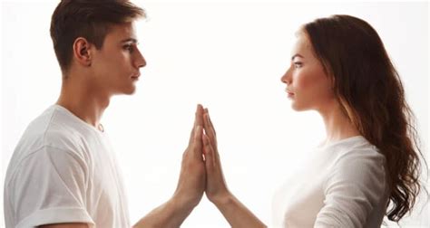 8 Signs You Are In A Rebound Relationship And Need To Introspect