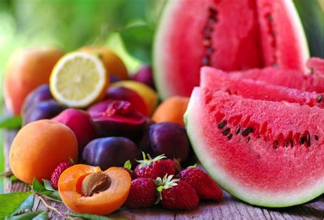 Qué frutas comer en verano y beneficios que te aportan Blog de