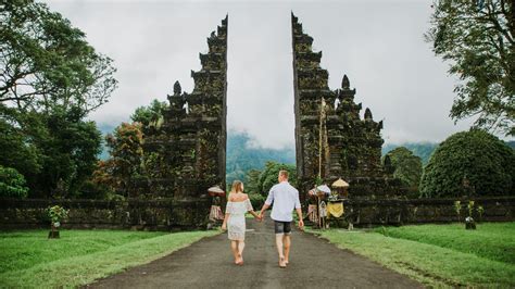 Bali Governor Explains Extramarital Sex Ban Rt World News