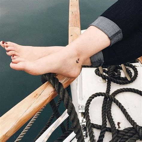 16 Tiny Foot Tattoos Youll Be Obsessing Over Brit Co