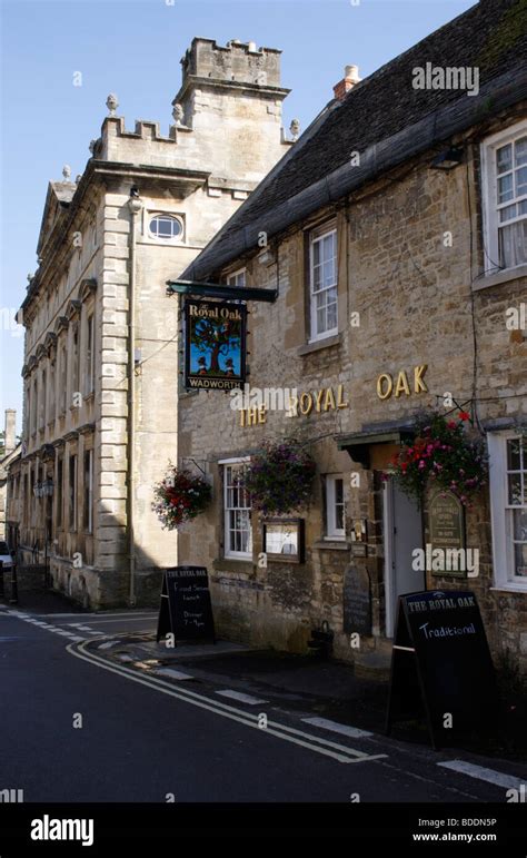 The Royal Oak Pub Burford Oxfordshire Stock Photo Alamy