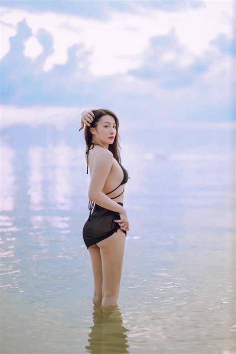 185 Ảnh Yaya Trương Nhi Sexy Khoe Mặc Bikini Bốc Lửa Genz Relax