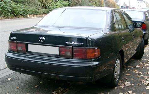 Toyota Camry Information And Photos Momentcar