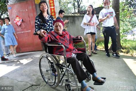 成都老人六世同堂，118歲的她生活還能自理，長壽秘訣很有意思 每日頭條