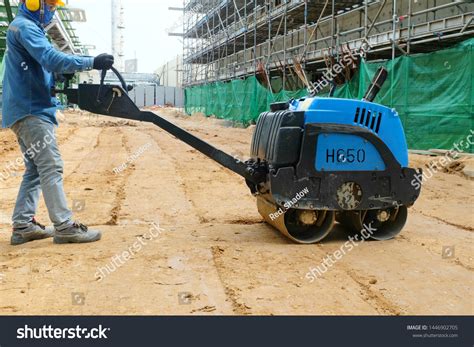 Walk Behind Compactor Gambar Foto Stok Vektor Shutterstock