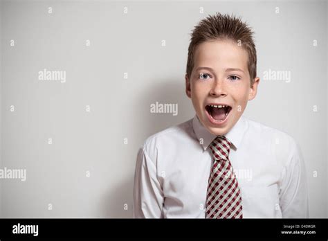 Adolescent Avec Des Taches De Rousseur Banque De Photographies Et D