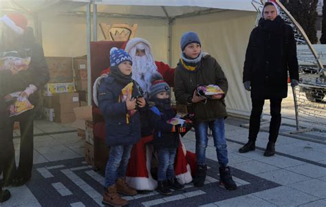 Pachete cu dulciuri pentru copii în Pașcani Târgu Frumos Hârlău și