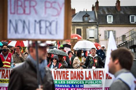 Quatre cents manifestants dans les rues de Nevers pour défendre les