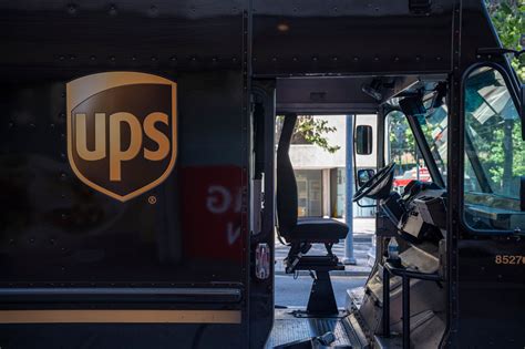 Ups Driver Jobs Salary Comes With Caveats After Teamsters