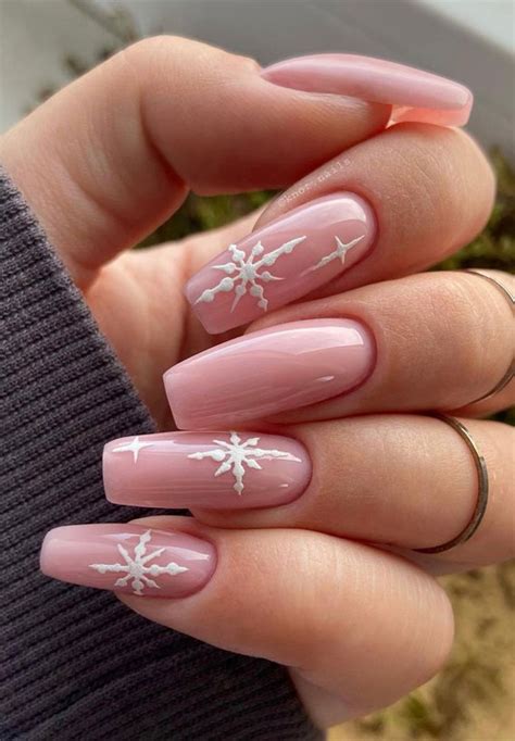 Snowflake Winter Nail Designs