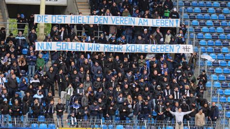 Preiserh Hung Auf Der Ost Trib Ne Waldhof Ultras Ben Kritik