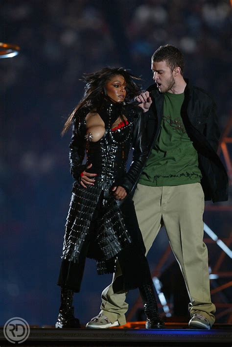 Justin Timberlake And Janet Jackson At Super Bowl Xxxviii Ross Dettman Photography Ltd 630 660