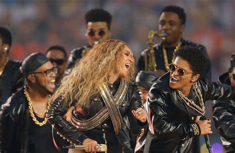 The Most Memorable Super Bowl Halftime Shows Of All Time My Imperfect