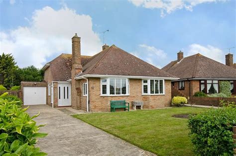 3 Bed Bungalow For Sale In Alinora Crescent Goring By Sea Worthing