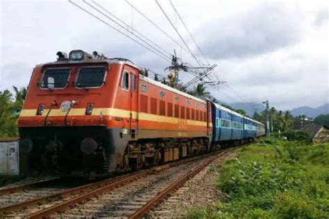 Top 10 Longest Railway Routes Of India Longest Train Services Of Indian Railways