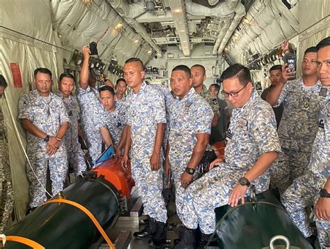 Garuda Rajawali On Twitter Crews Practiced Loading The Air