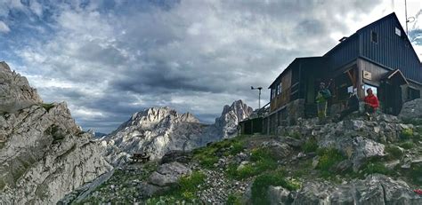 Picos De Europa Hut To Hut Trek In Days Day Trip Uimla Guide