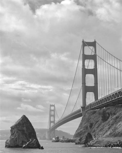 Premium Photo | Golden gate bridge taken from fort baker looking south