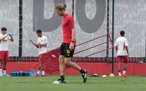 Filipe Lu S Flamengo Promove Filipe Lu S A T Cnico Do Sub Ap S