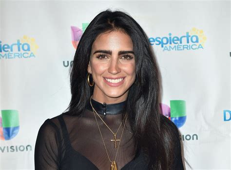 Bárbara De Regil Muestra Las Estrías De Sus Senos Y Comparte Poderoso