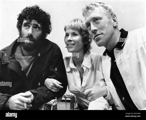 The Touch Aka Beroringen From Left Elliott Gould Bibi Andersson