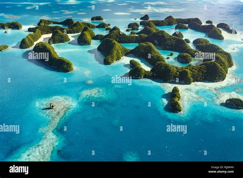 Palau Islands Fotos Und Bildmaterial In Hoher Auflösung Alamy