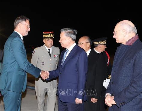 der Generalsekretär der Staatspräsident To Lam beginnt mit der