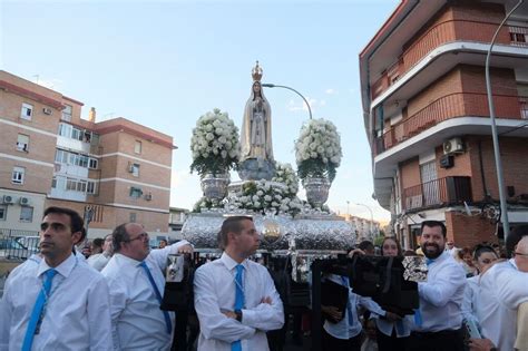 La procesión de la Virgen de Fátima de Córdoba en imágenes