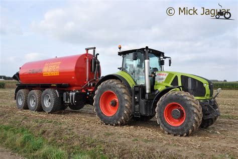 Claas Axion 950 United Kingdom Tractor Picture 794942