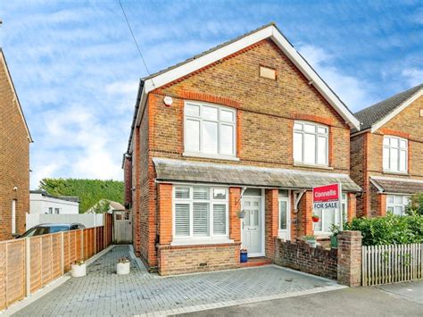 3 Bed Semi Detached House For Sale In Albury Road Merstham Redhill