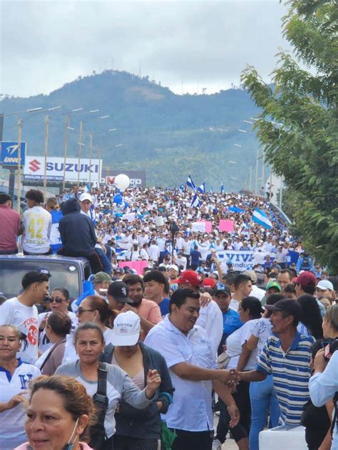 Bloque de Oposición Ciudadana marcha en Tegucigalpa