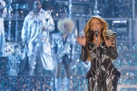 Notícias de Franca Macacão de Beyoncé detalhes estratégicos em