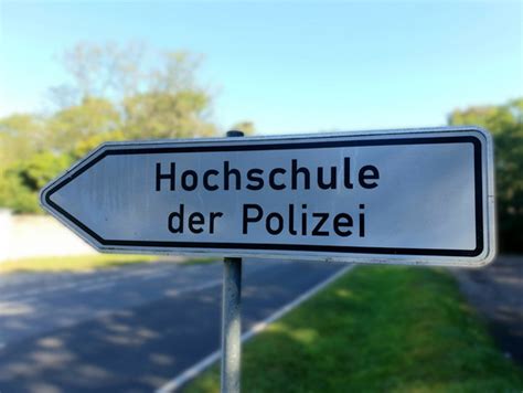 Licht Und Schatten An Der Hochschule Der Polizei Dpolg Brandenburg