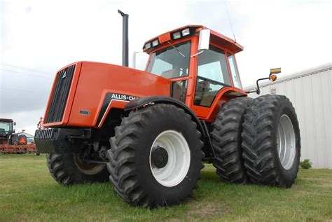 Allis Chalmers Farm Tractors