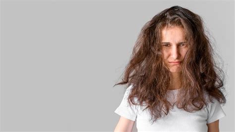 Adiós a la humedad 5 consejos claves para cuidar tu cabello cuando el