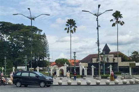 Revitalisasi Kawasan Pedestrian Jalan Senopati Pemkot Yogya Kucuran