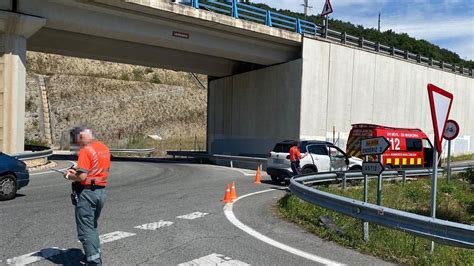 Tres personas heridas tras colisión en la NA 411 en Ostiz Navarra