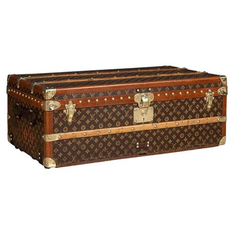 Louis Vuitton Furniture: Trunks, Luggage & More - 209 For Sale at 1stdibs