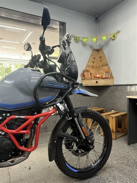 Pics Himalayan 450 Gets Red Crash Guards Installed From Moto Torque