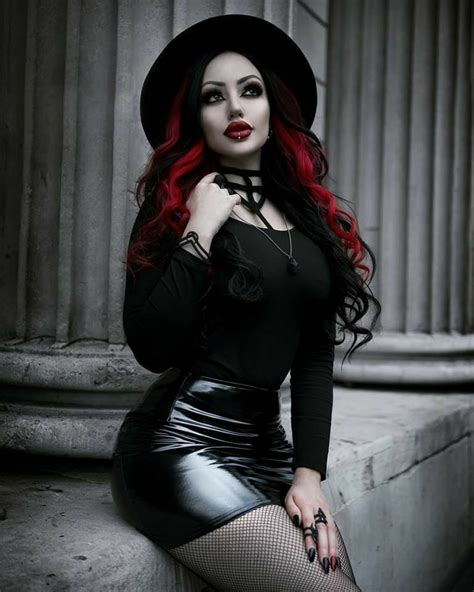 Pin By Laurie Angel Gothic Raider An On Dani Divine Model Gothic Fashion Fashion Gothic