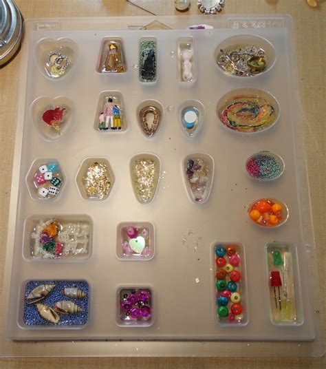 Resin Crafts: Working In Molds - Part One