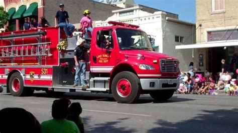 Very Loud Fire Truck Horn Youtube