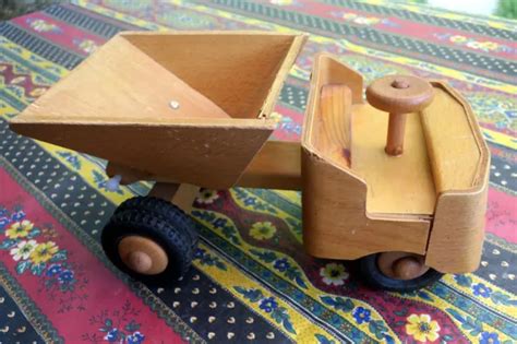 ANCIEN CAMION BENNE en bois jouet enfants année 1979 EUR 30 00