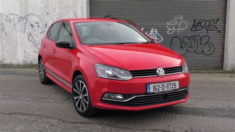 Volkswagen Polo Review Changing Lanes