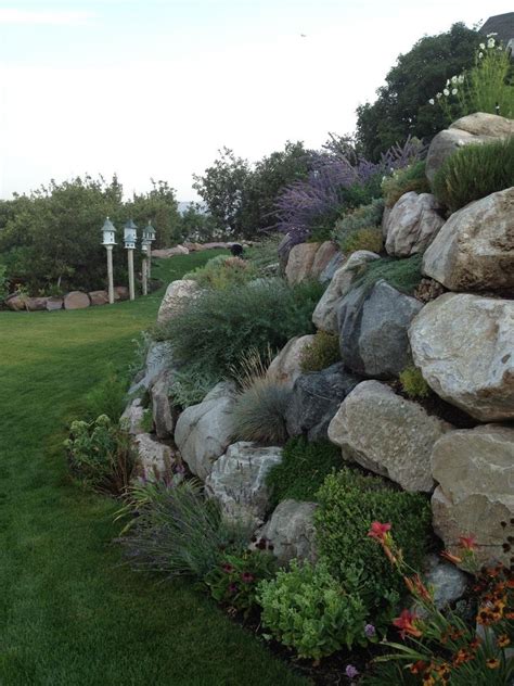 25 Rock Wall Garden Ideas You Cannot Miss | SharonSable