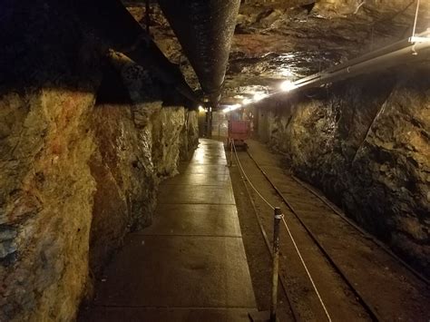 Inside The Mine — The Sterling Hill Mining Museum