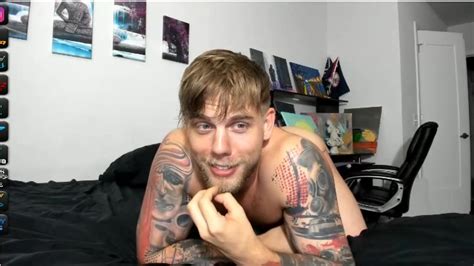 RICK SHOWING HOT BUTT AND COCK ThisVid