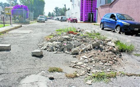 Vecinos De La UHP Piden Que Arreglen Calles Y Les Abastezcan De Agua